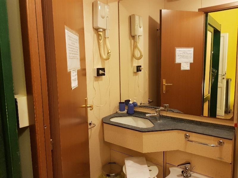 Hotel Suisse Genua Zewnętrze zdjęcie